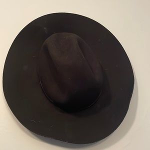 Black Wool brimmed hat